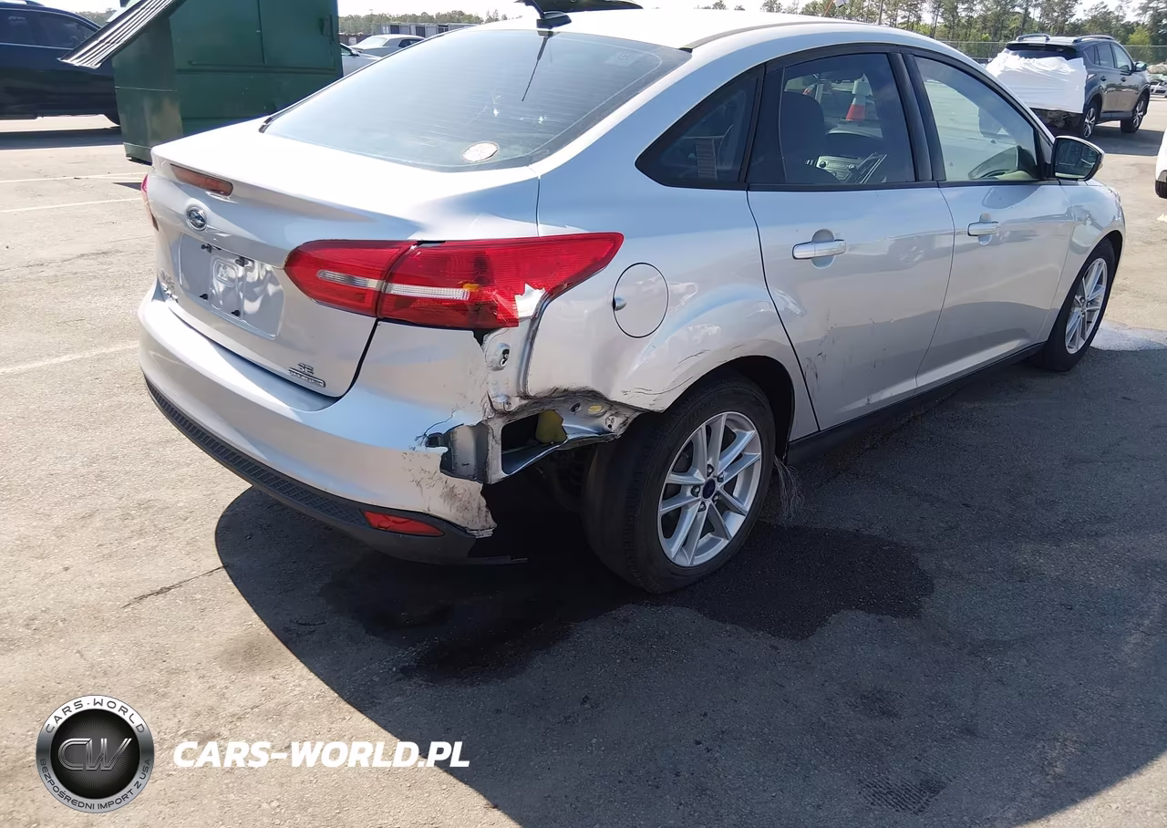 2016 Ford Focus Se VIN:1FADP3F20GL210734 - 6