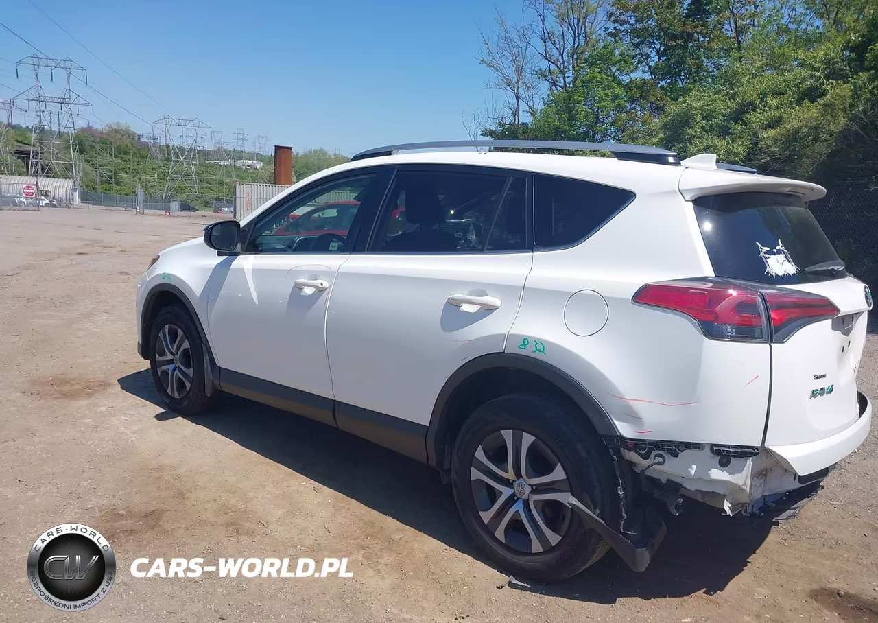 2018 Toyota Rav4 Le VIN:JTMBFREV7JJ735232 - 3