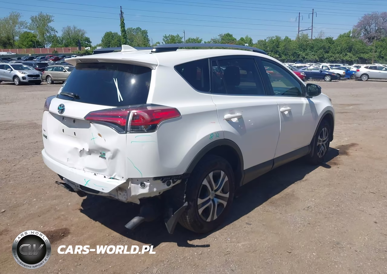 2018 Toyota Rav4 Le VIN:JTMBFREV7JJ735232 - 4