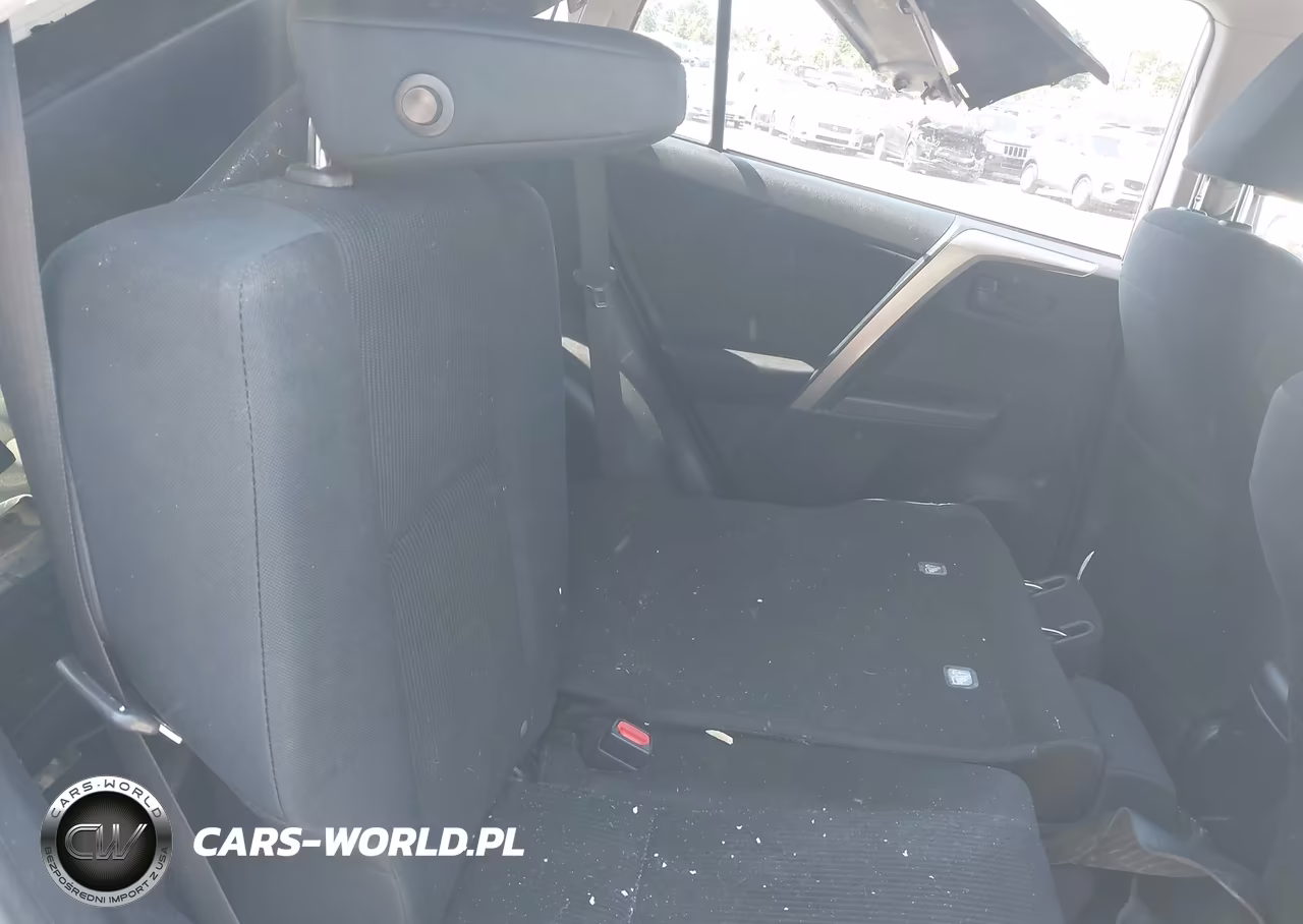 2018 Toyota Rav4 Le VIN:JTMBFREV7JJ735232 - 8