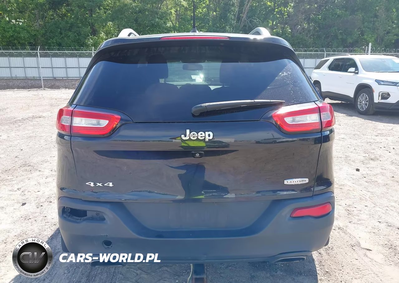 2015 Jeep Cherokee Latitude VIN:1C4PJMCS7FW610449 - 17