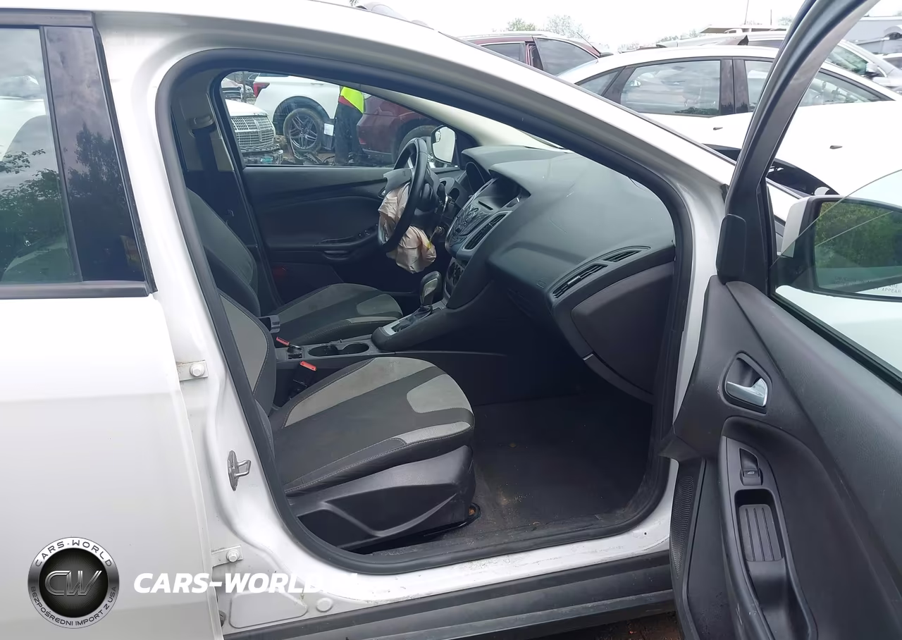 2014 Ford Focus Se VIN:1FADP3F26EL235098 - 5