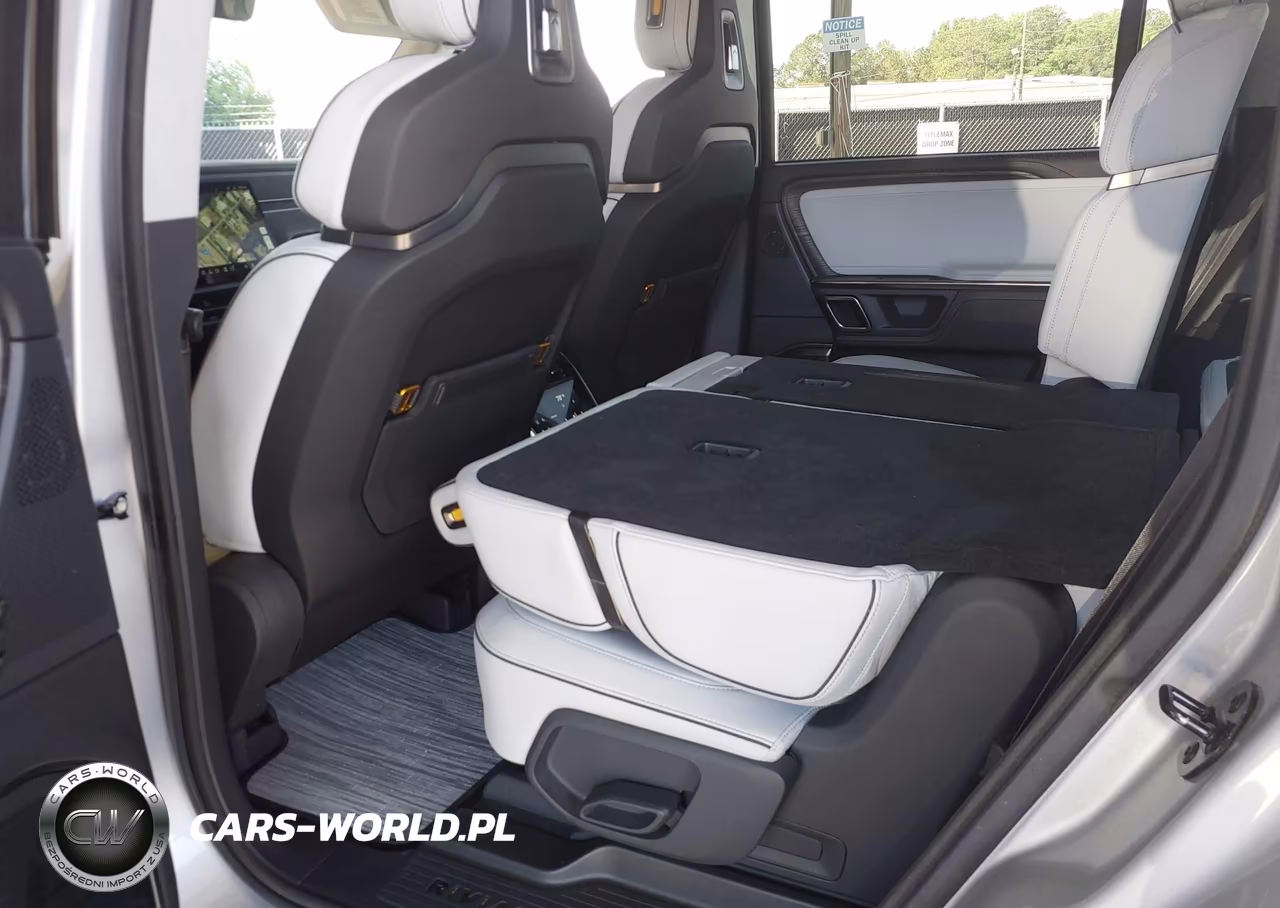 2023 Rivian R1S Adventure VIN:7PDSGABAXPN006829 - 8