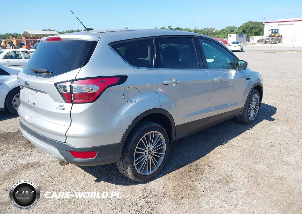 2017 Ford Escape Se VIN:1FMCU9GDXHUD23650 - 4