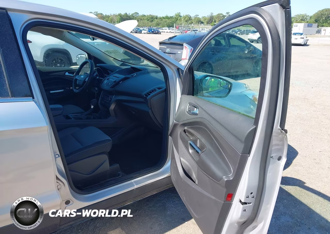 2017 Ford Escape Se VIN:1FMCU9GDXHUD23650 - 5