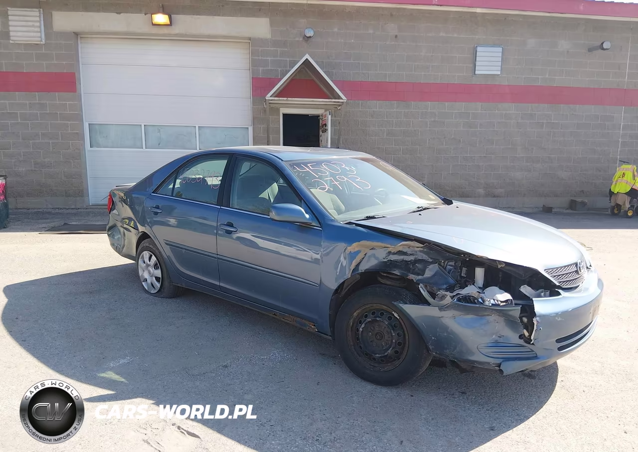 2004 Toyota Camry Le – zdjęcie 1 z 16