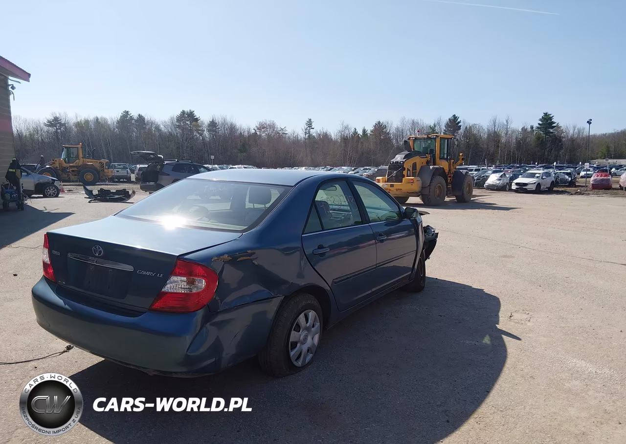 2004 Toyota Camry Le VIN:4T1BE32K14U842429 - 4