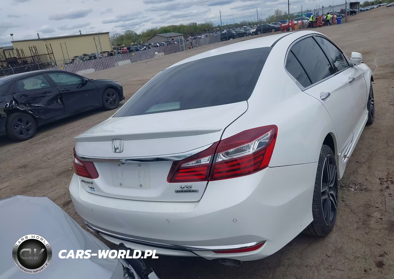 2016 Honda Accord Touring VIN:1HGCR3F98GA014521 - 16