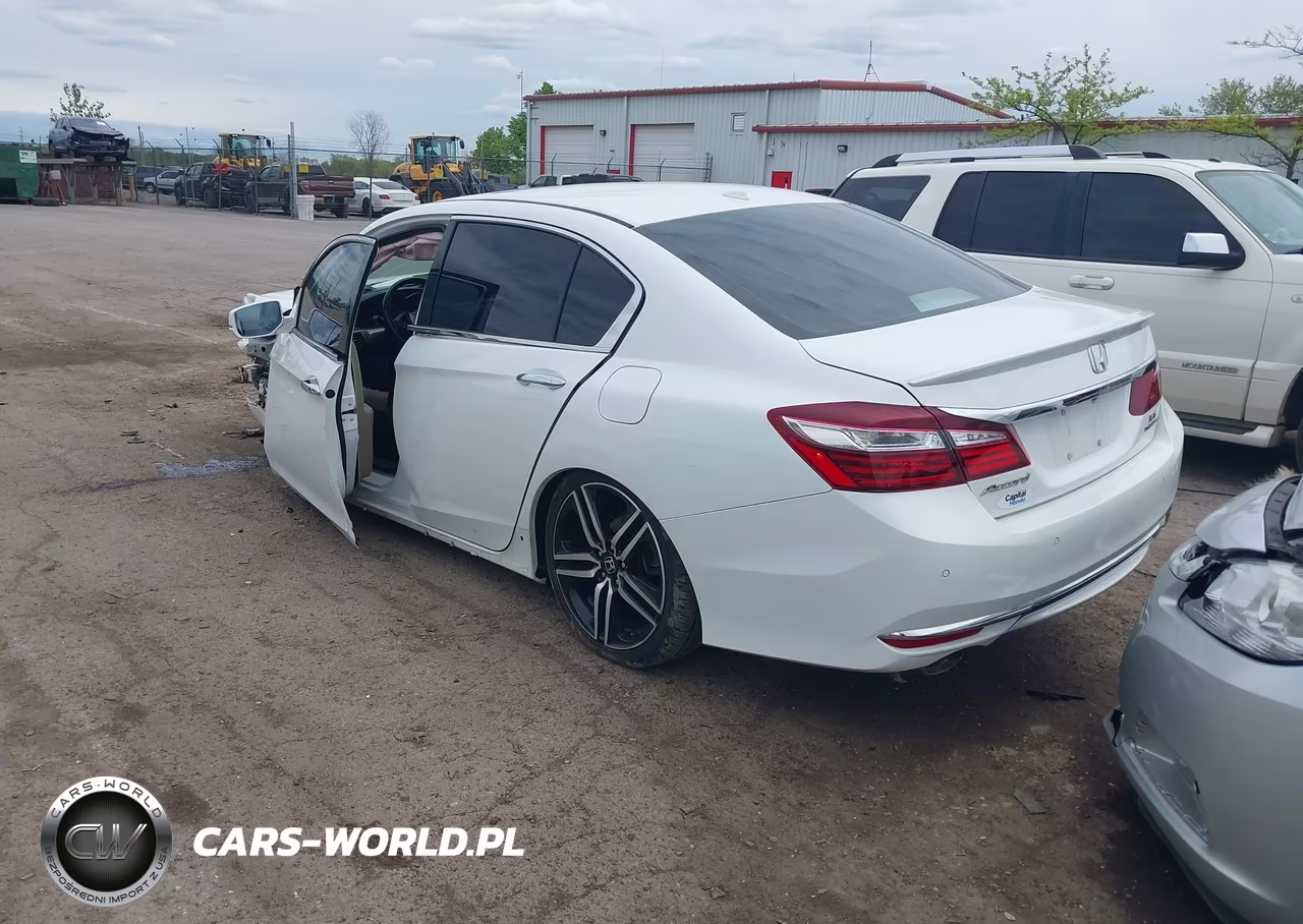 2016 Honda Accord Touring VIN:1HGCR3F98GA014521 - 3
