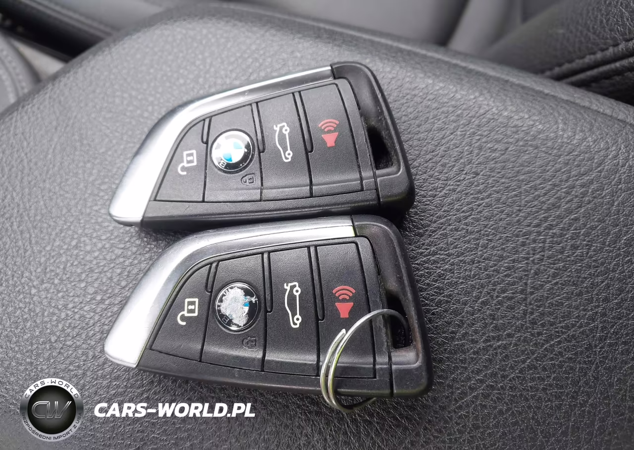 BMW X1 XDRIVE2 VIN:WBXHT3C36J3H32768 - 11