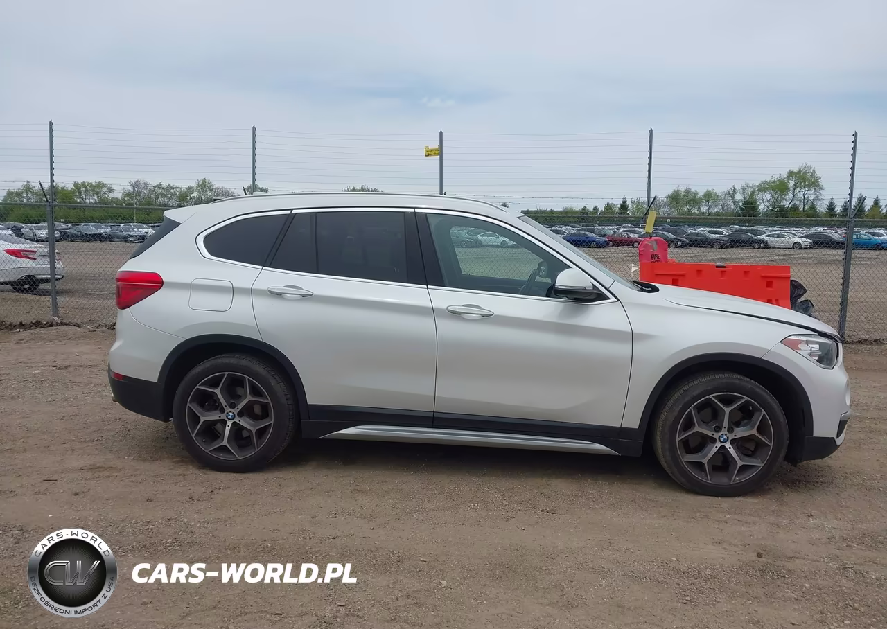 BMW X1 XDRIVE2 VIN:WBXHT3C36J3H32768 - 13