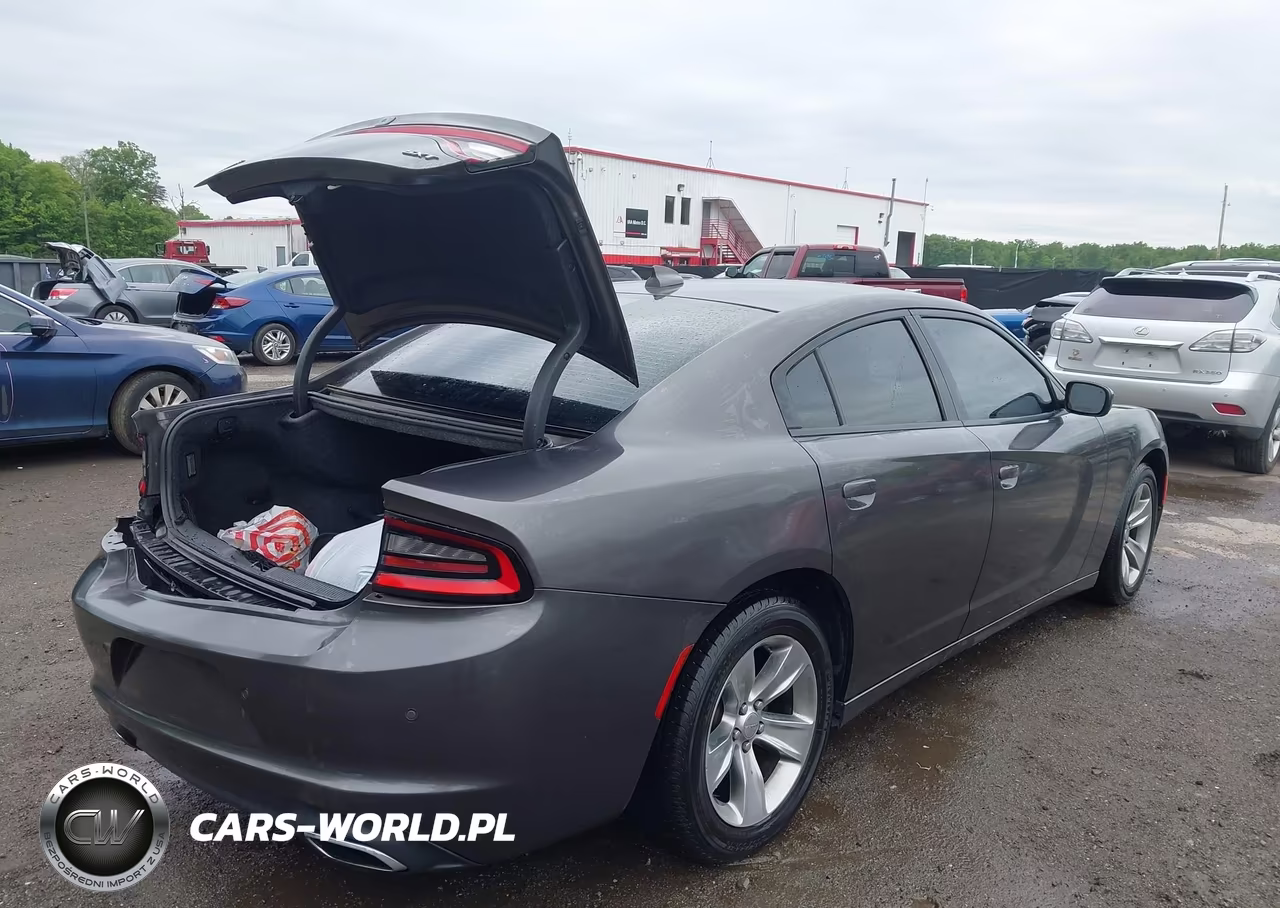 2018 Dodge Charger Sxt Plus Rwd VIN:2C3CDXHG4JH156586 - 4