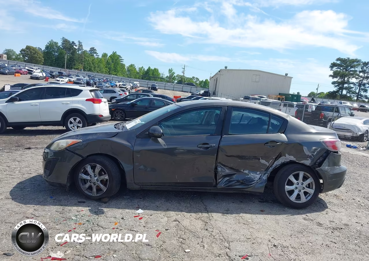 2011 Mazda Mazda3 I Touring VIN:JM1BL1VF6B1355755 - 13