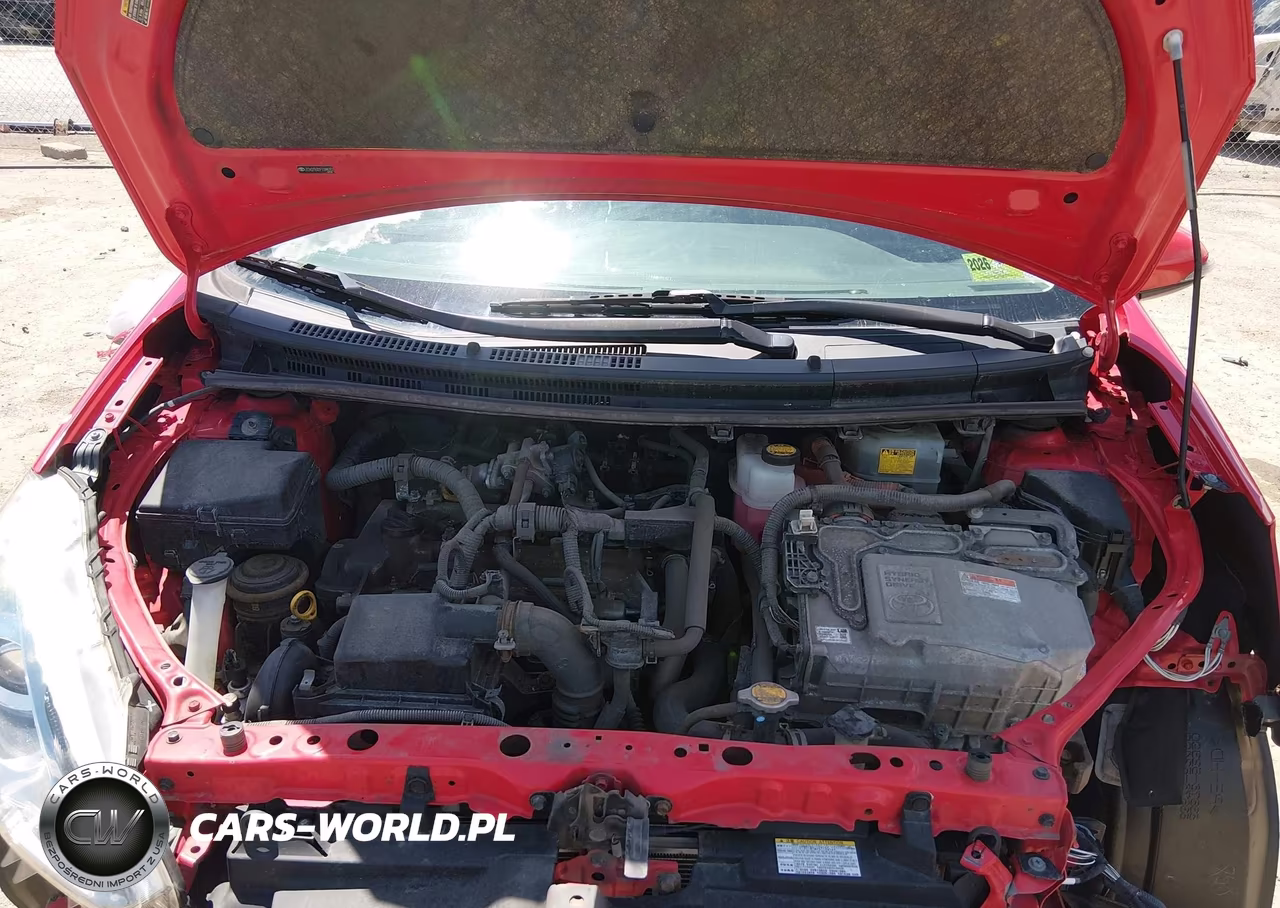 2015 Toyota Prius C Two VIN:JTDKDTB30F1098052 - 10