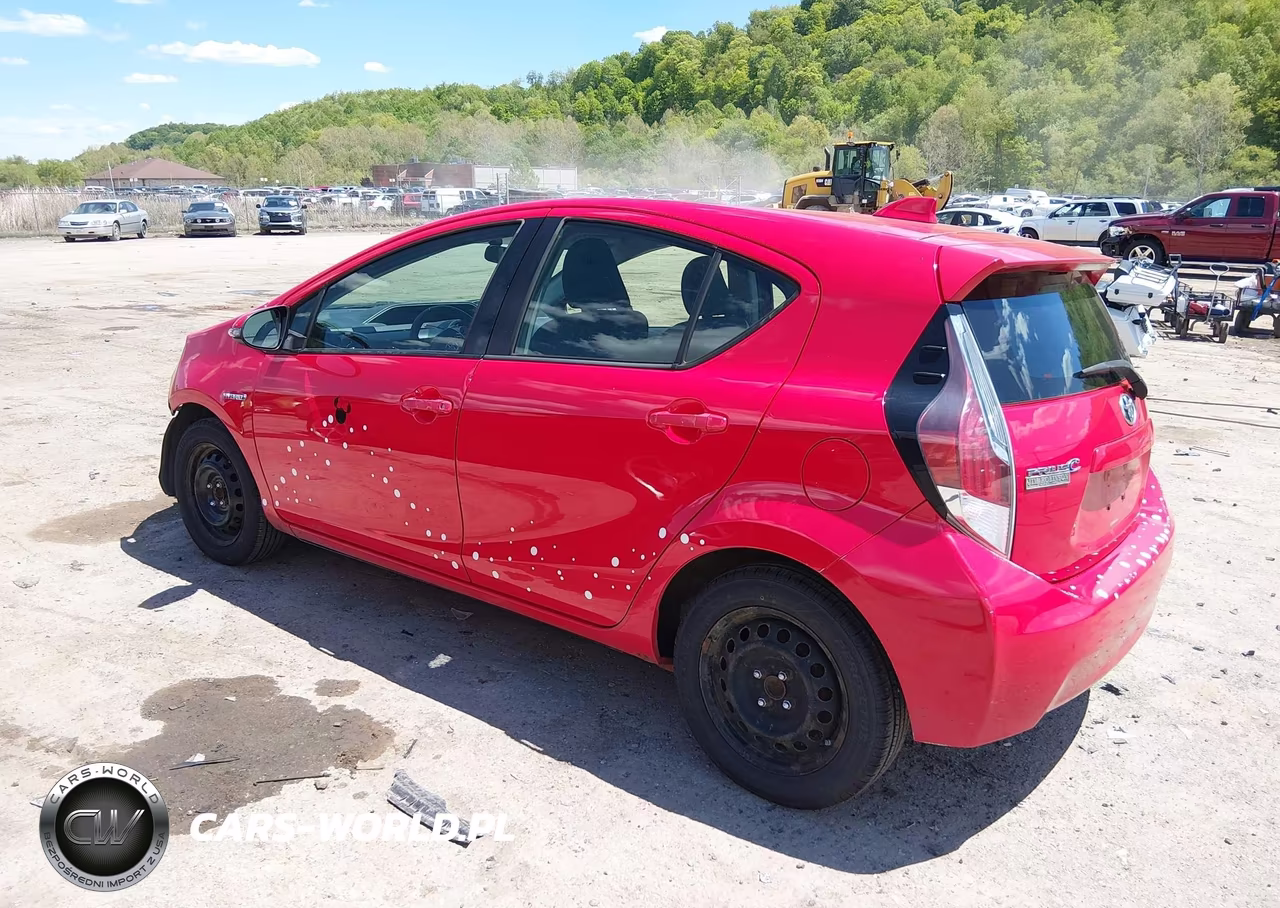 2015 Toyota Prius C Two VIN:JTDKDTB30F1098052 - 3
