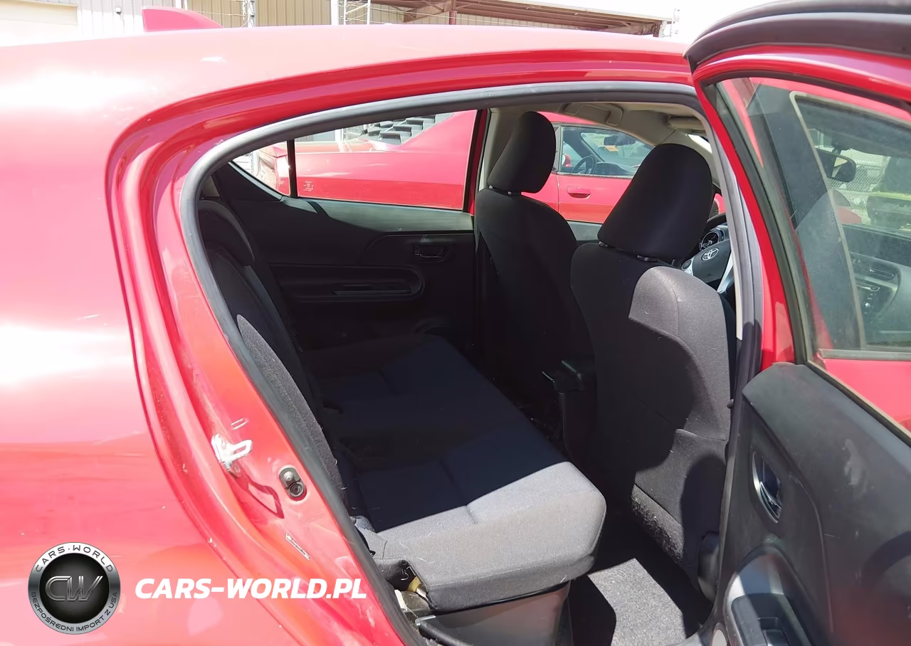 2015 Toyota Prius C Two VIN:JTDKDTB30F1098052 - 8