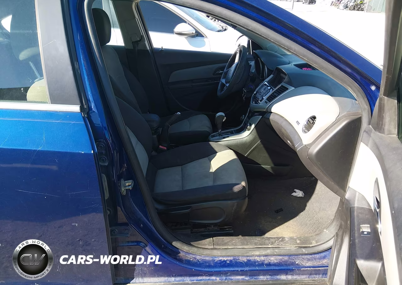 2012 Chevrolet Cruze Ls VIN:1G1PC5SH6C7275401 - 5