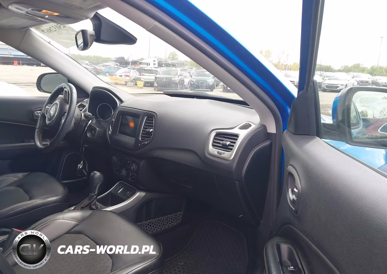 2018 Jeep Compass Latitude Fwd VIN:3C4NJCBB9JT233513 - 5