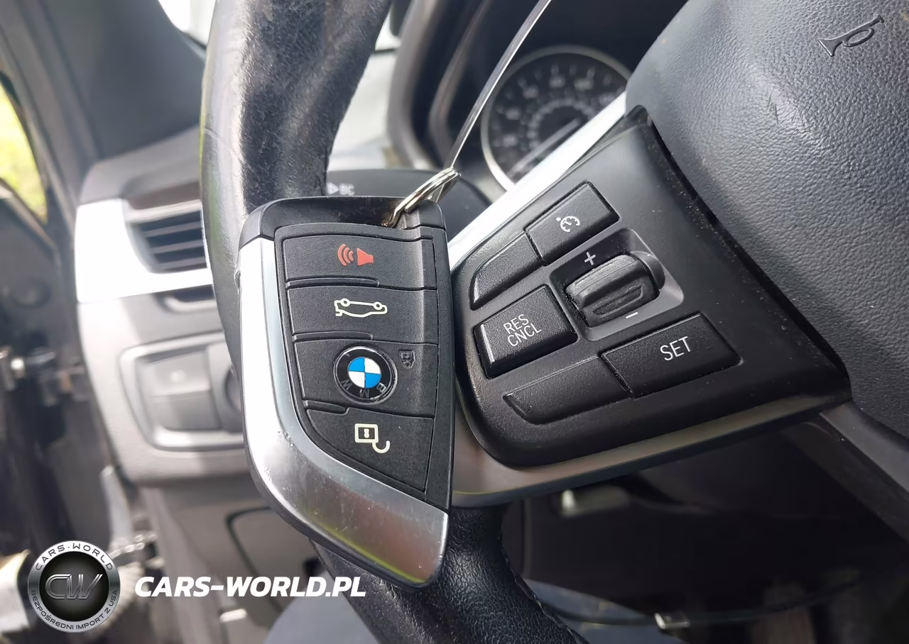 2018 BMW X1 xDrive28I VIN:WBXHT3C34J5L26666 - 11