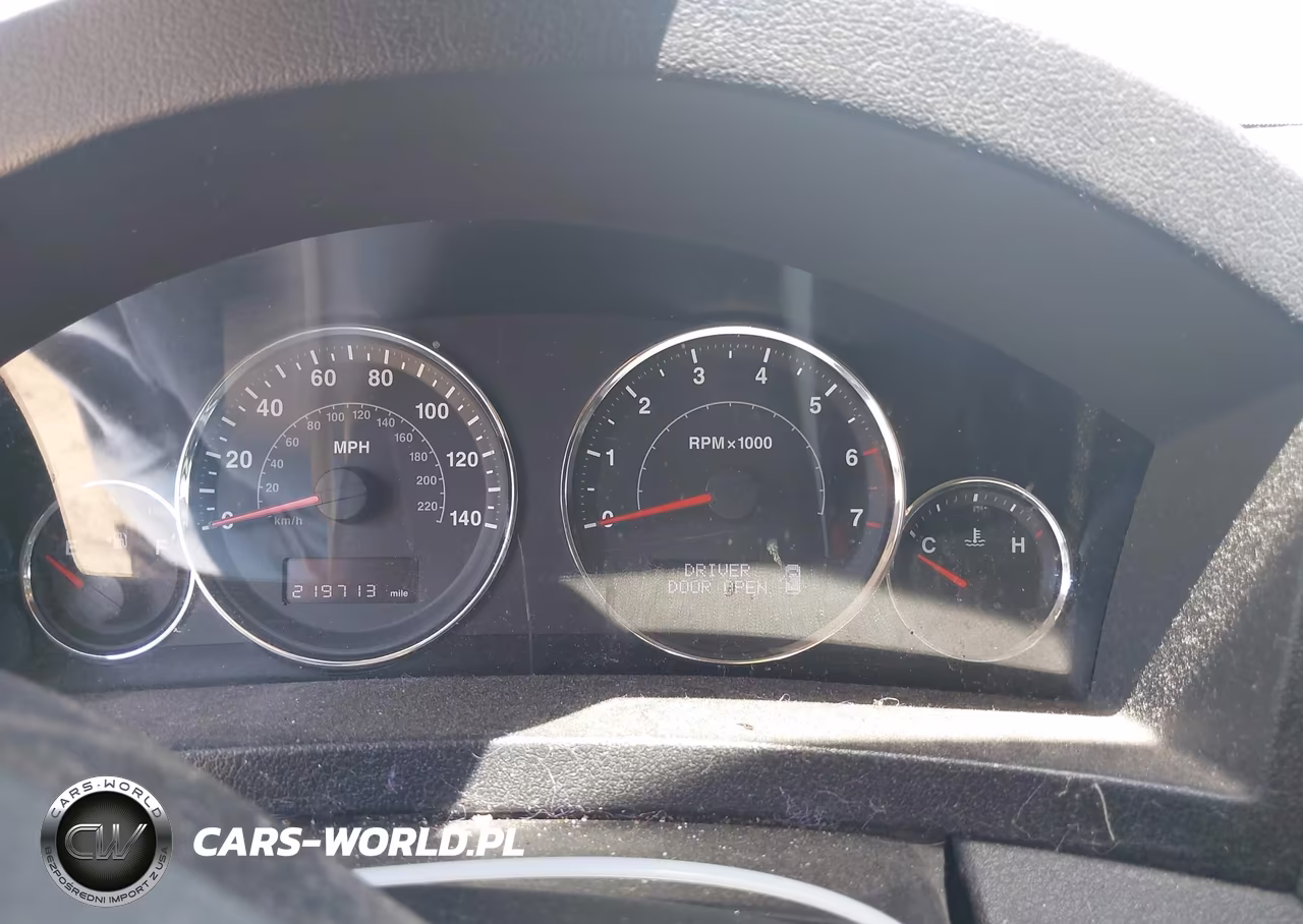 2010 Jeep Grand Cherokee Laredo VIN:1J4PR4GK0AC140269 - 7