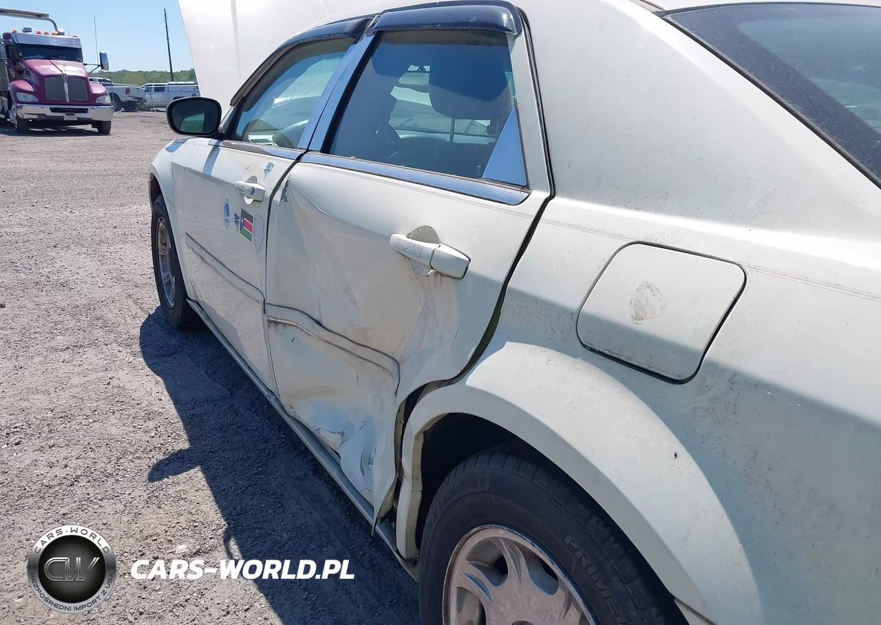 2005 Chrysler 300 Touring VIN:2C3JA53G85H179659 - 6