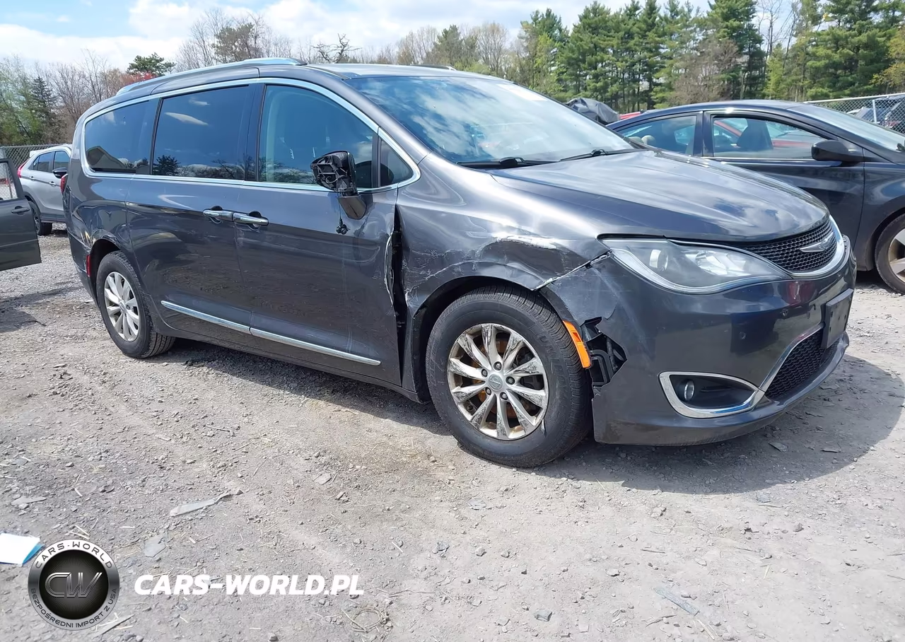 2018 Chrysler Pacifica Touring L Plus – zdjęcie 1 z 16