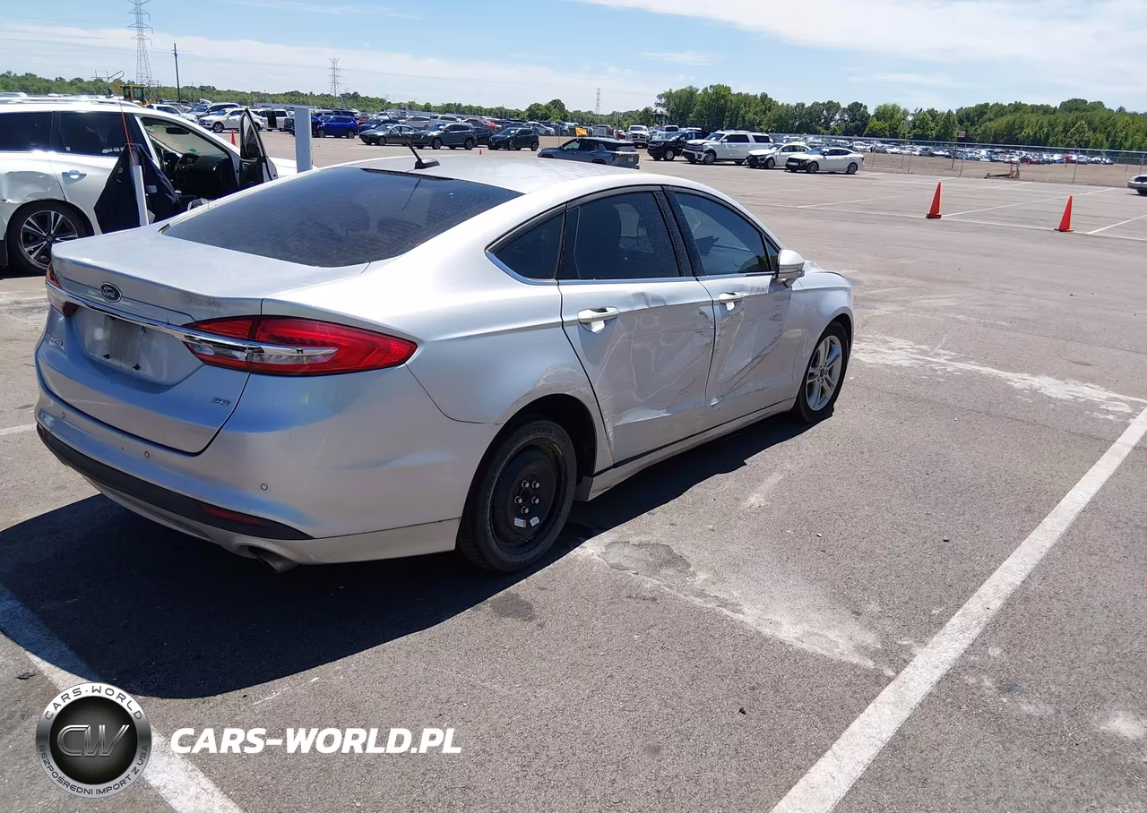 2018 Ford Fusion Se VIN:3FA6P0H7XJR273493 - 4