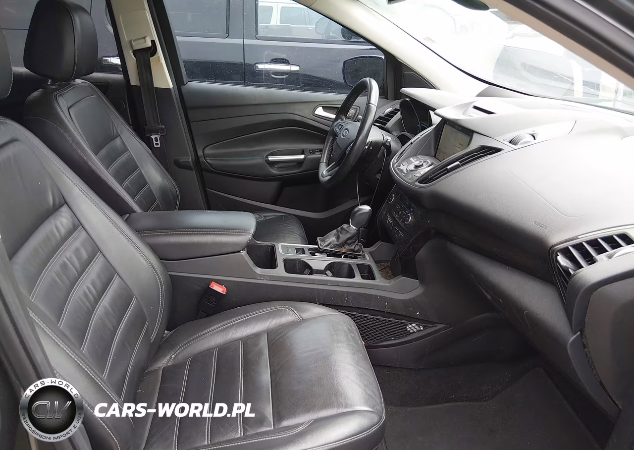 2017 Ford Escape Titanium VIN:1FMCU0JD5HUF06779 - 5