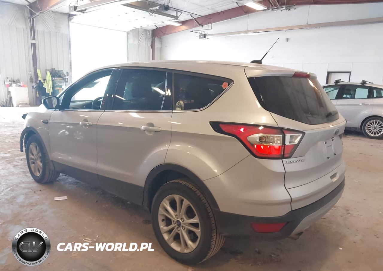 2017 Ford Escape Se VIN:1FMCU0GD7HUB90986 - 3