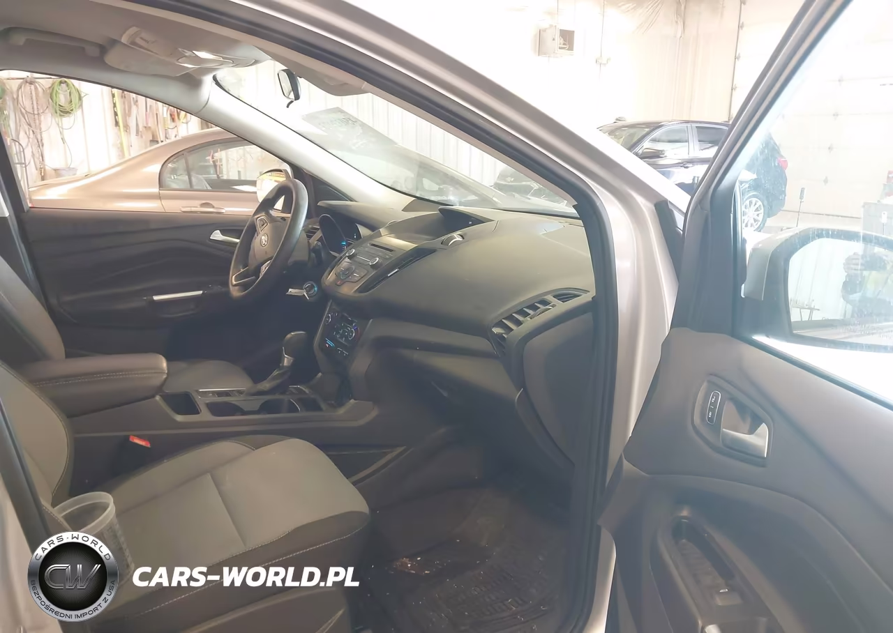 2017 Ford Escape Se VIN:1FMCU0GD7HUB90986 - 5