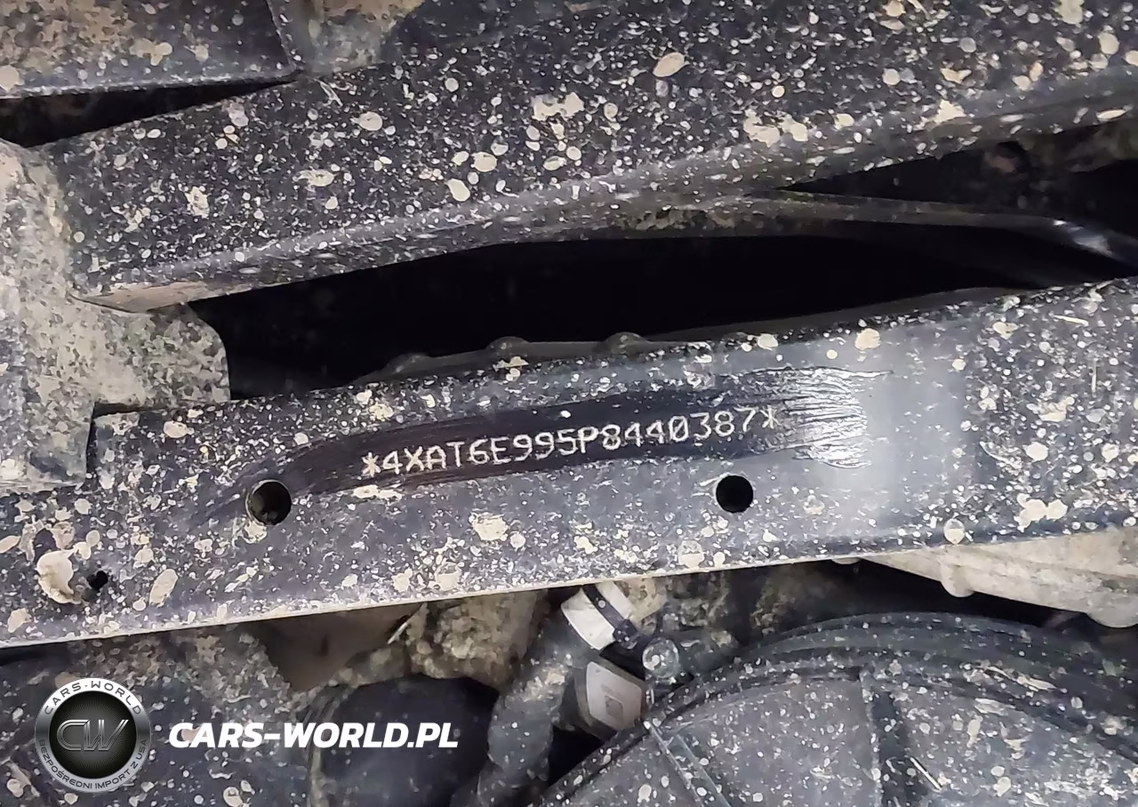 2023 Polaris Ranger Crew 1000 Premium VIN:4XAT6E995P8440387 - 10