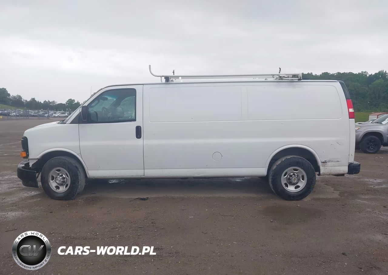 2017 Chevrolet Express 2500 Work Van VIN:1GCWGBFG2H1135170 - 14