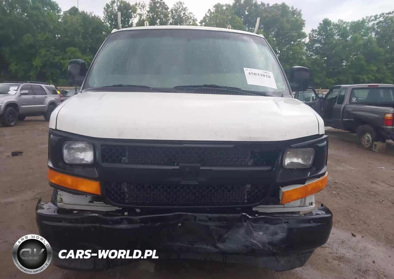 2017 Chevrolet Express 2500 Work Van VIN:1GCWGBFG2H1135170 - 6