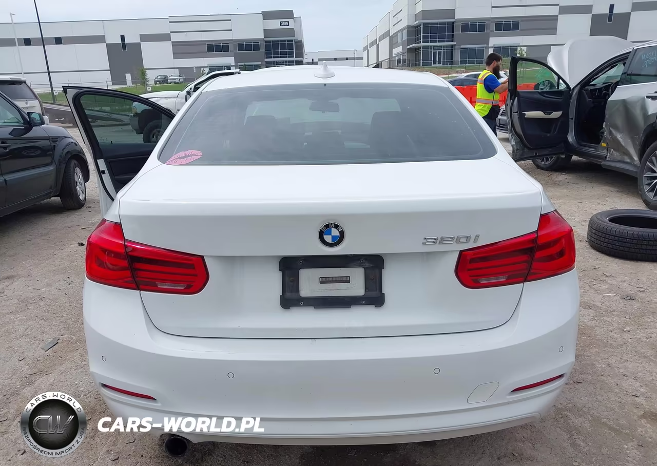 2017 BMW 320I VIN:WBA8E1G55HNT72487 - 17