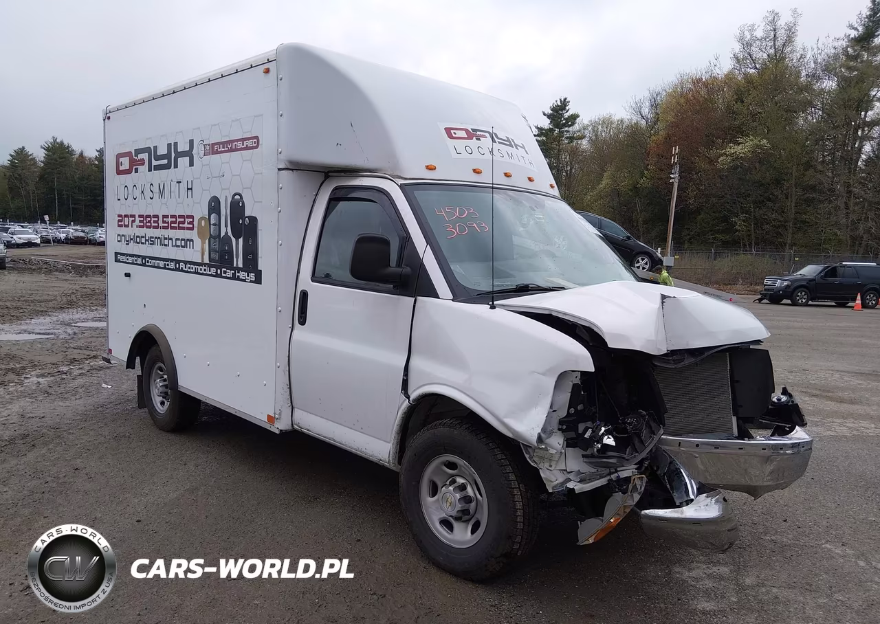 2024 Chevrolet Express Cutaway Work Van – zdjęcie 1 z 20