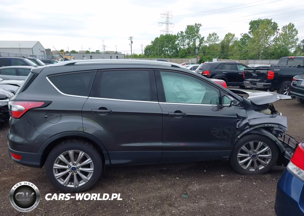 2018 Ford Escape Titanium VIN:1FMCU9J98JUB55758 - 14