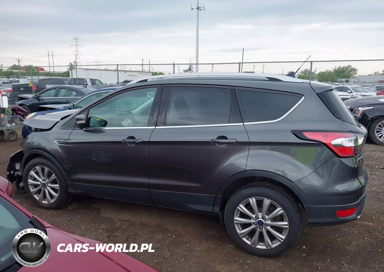 2018 Ford Escape Titanium VIN:1FMCU9J98JUB55758 - 15