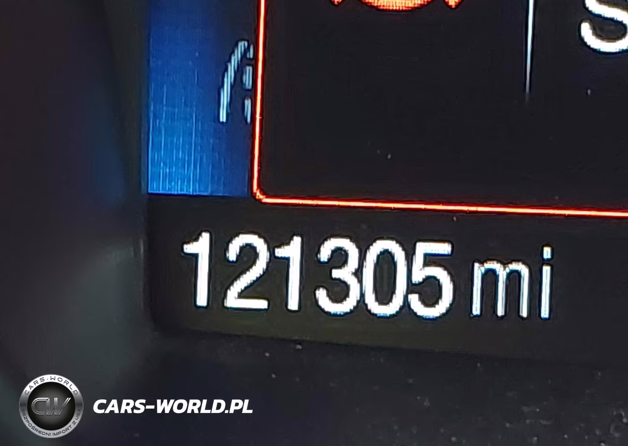 2018 Ford Escape Titanium VIN:1FMCU9J98JUB55758 - 16