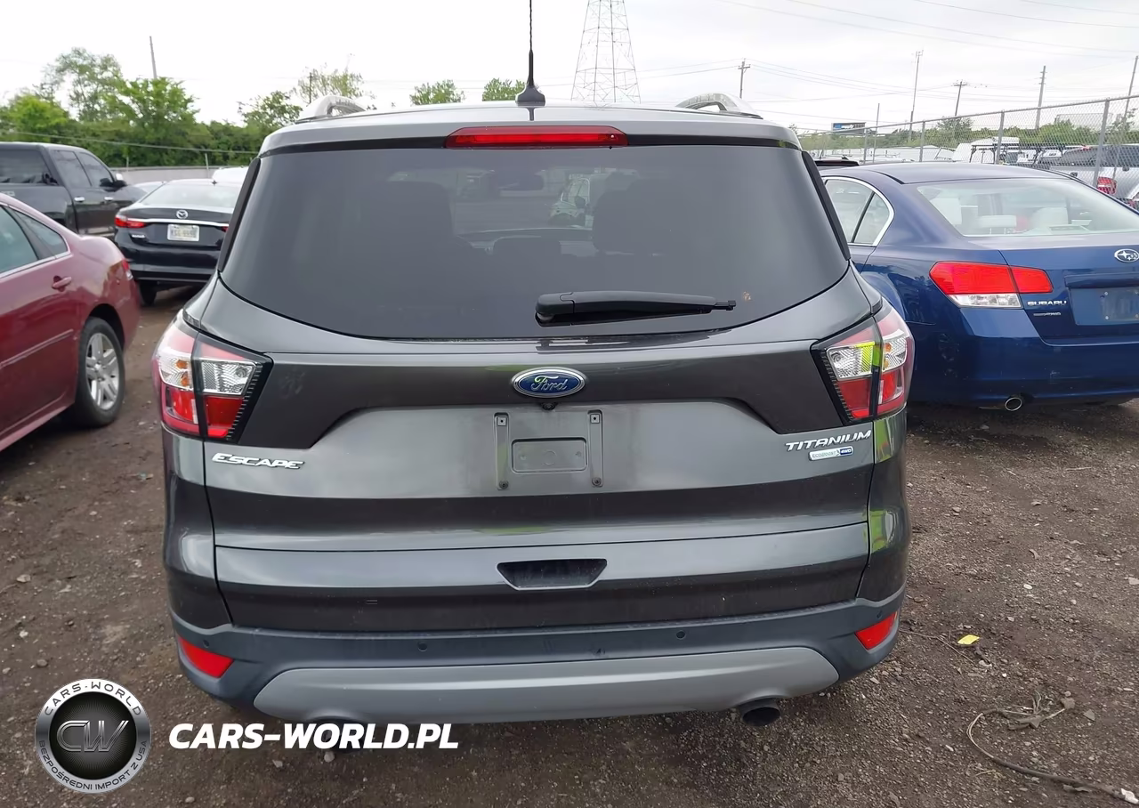 2018 Ford Escape Titanium VIN:1FMCU9J98JUB55758 - 17