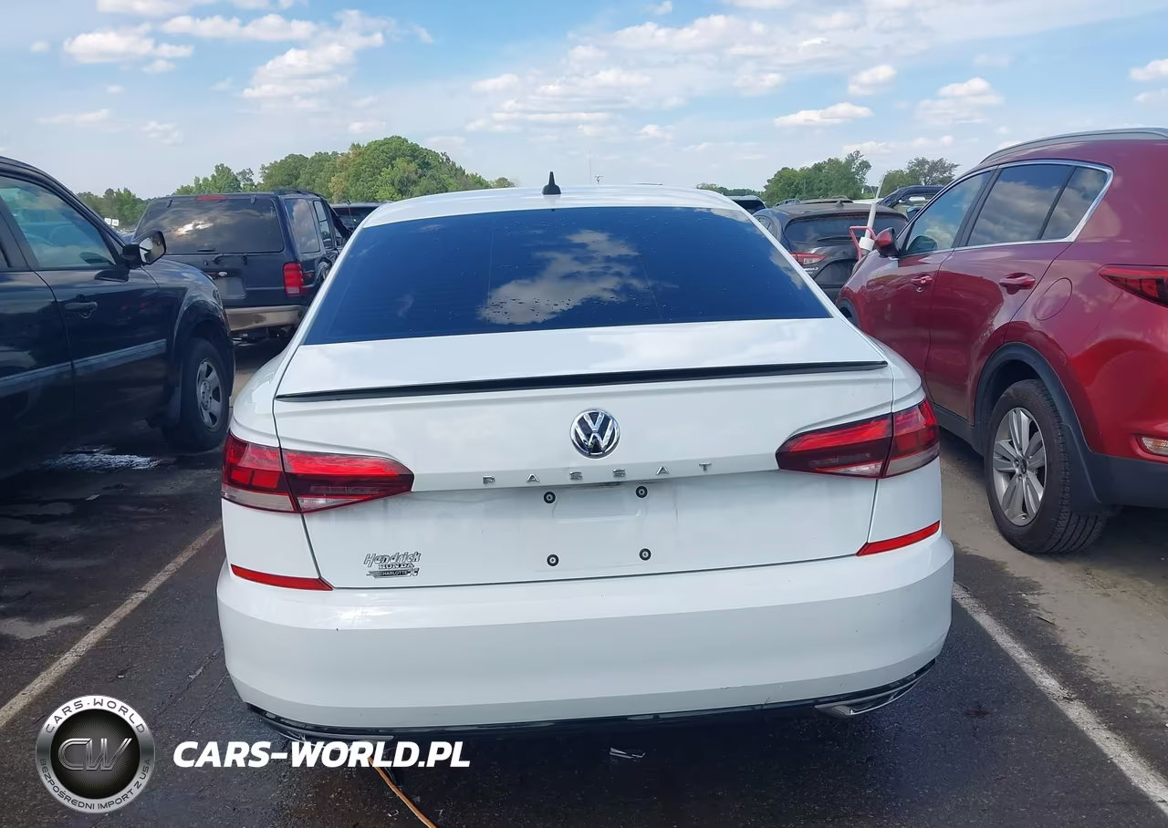 2021 Volkswagen Passat 2.0T R-Line VIN:1VWMA7A36MC000697 - 17