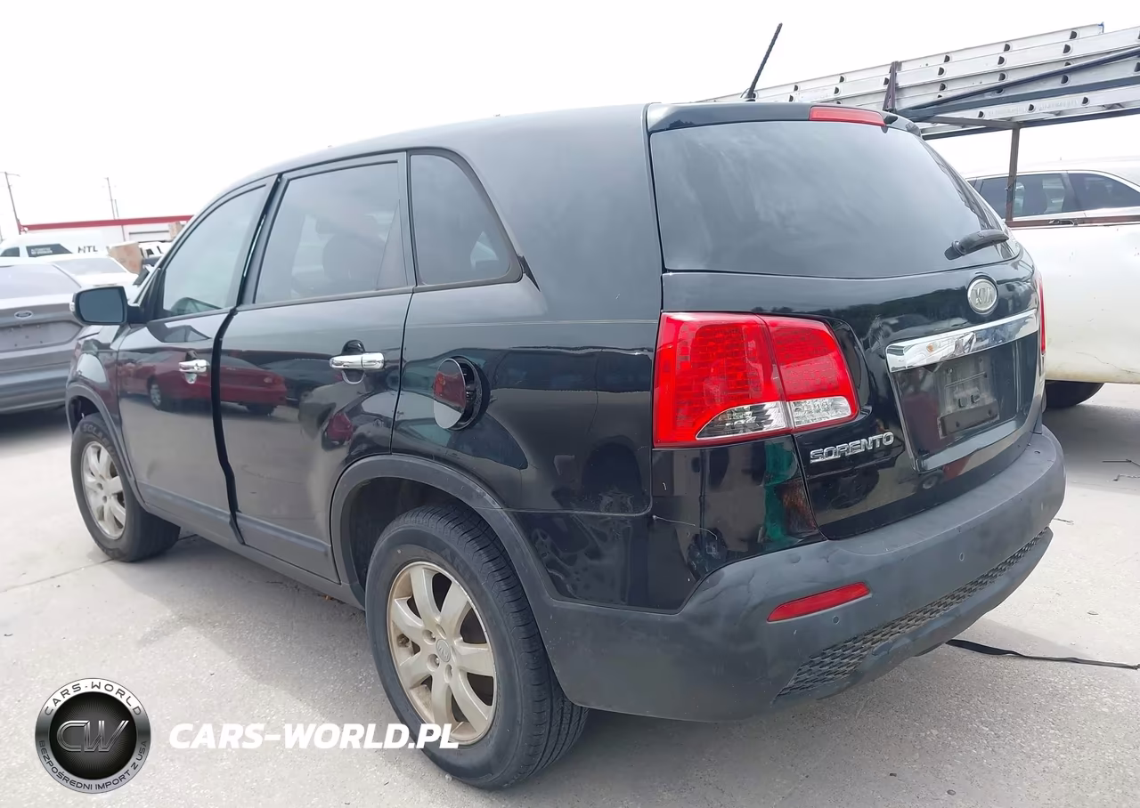 2013 Kia Sorento Lx VIN:5XYKT3A16DG414618 - 3