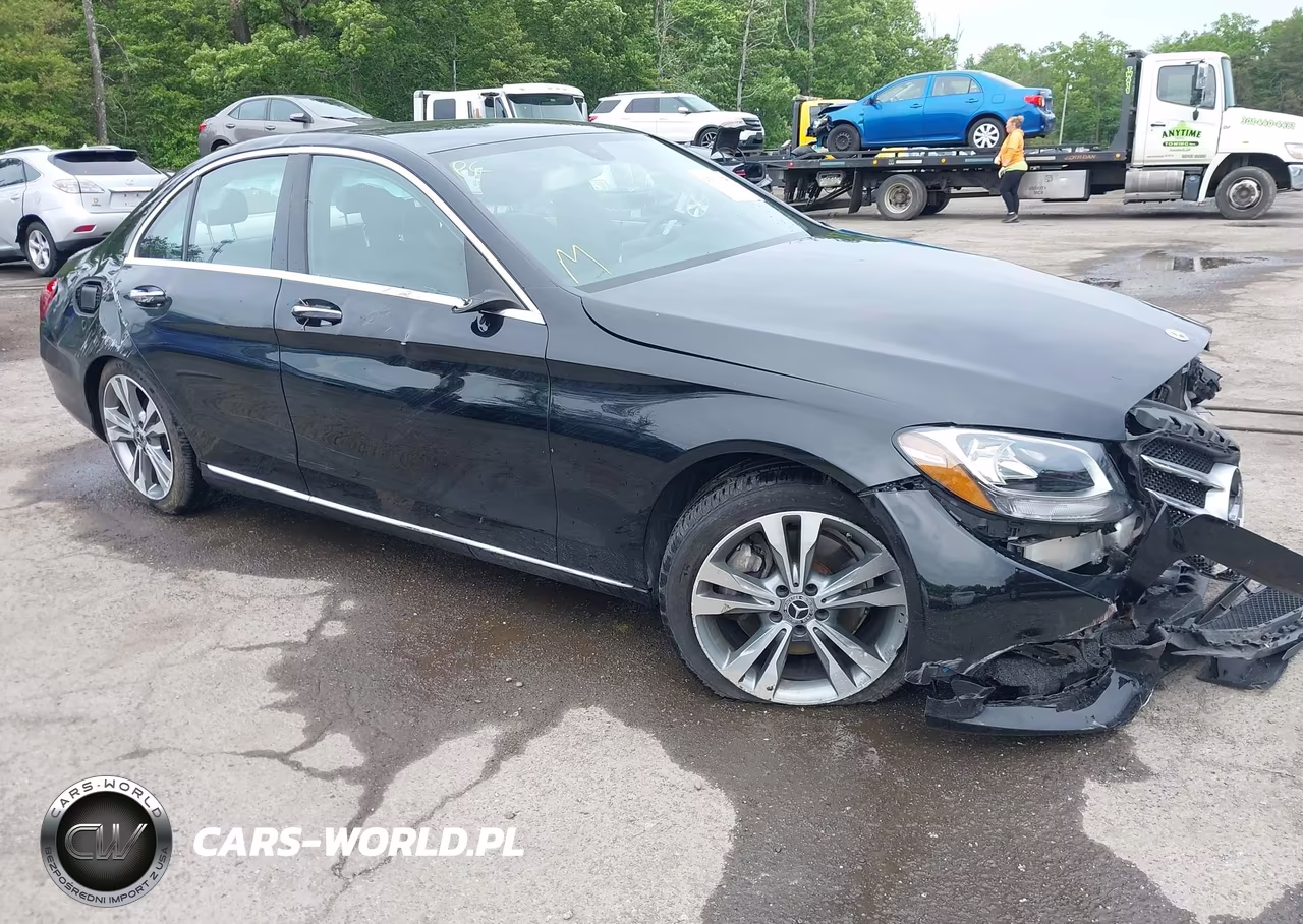 2017 Mercedes-Benz C 300 – zdjęcie 1 z 11