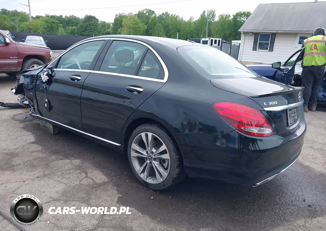 2017 Mercedes-Benz C 300 VIN:55SWF4JBXHU225666 - 3
