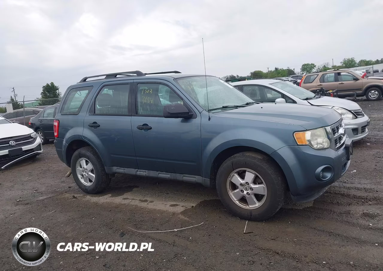 2011 Ford Escape Xls VIN:1FMCU9C72BKB51567 - 13