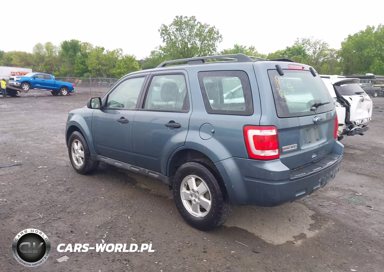 2011 Ford Escape Xls VIN:1FMCU9C72BKB51567 - 3