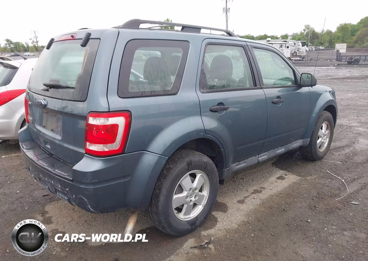 2011 Ford Escape Xls VIN:1FMCU9C72BKB51567 - 4