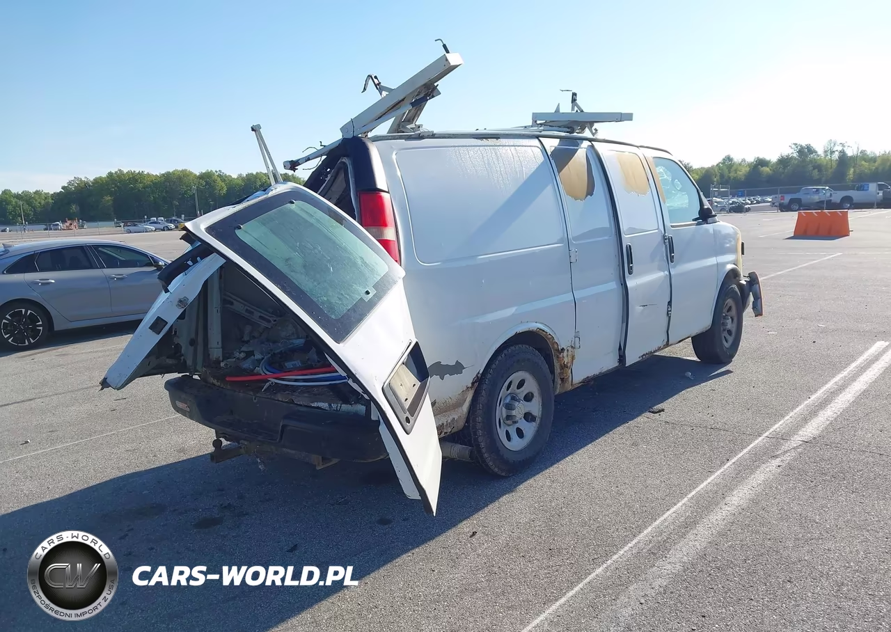 2010 Chevrolet Express 1500 Work Van VIN:1GCUGADX7A1107729 - 4