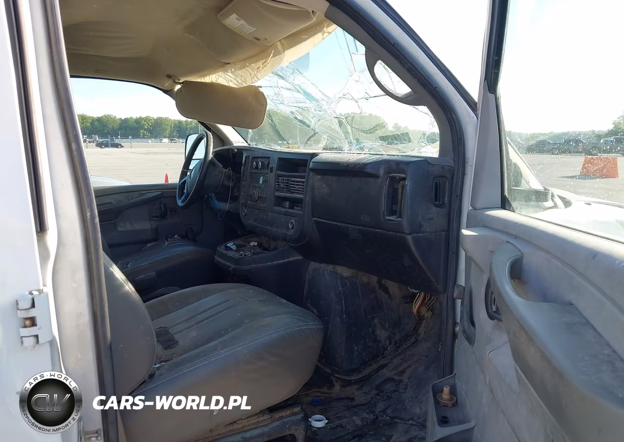 2010 Chevrolet Express 1500 Work Van VIN:1GCUGADX7A1107729 - 5