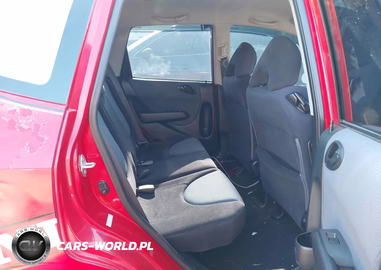 2007 Honda Fit Sport VIN:JHMGD38677S028971 - 8
