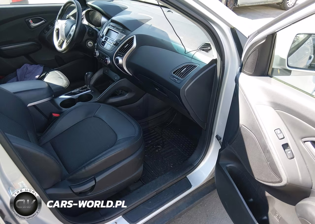 2012 Hyundai Tucson Gls VIN:KM8JUCAC5CU491483 - 5